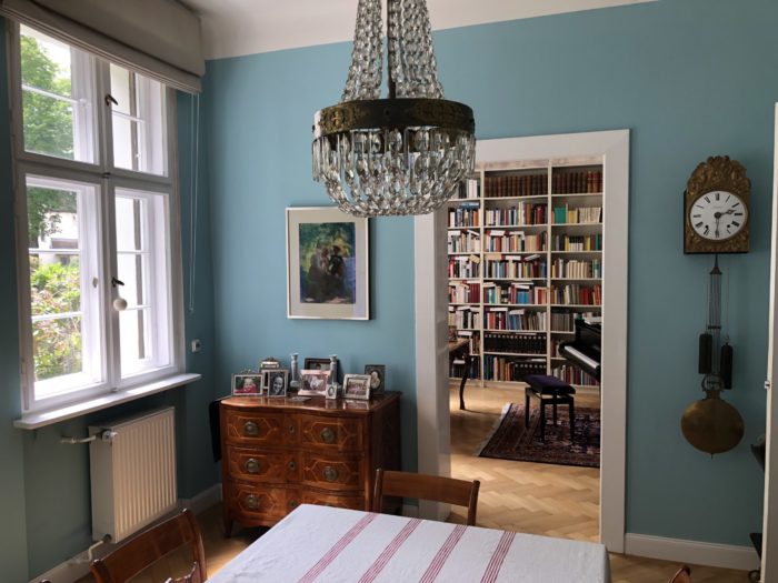 bürgerliche Villa voller Antiqutäten und großem Garten – Bild 6