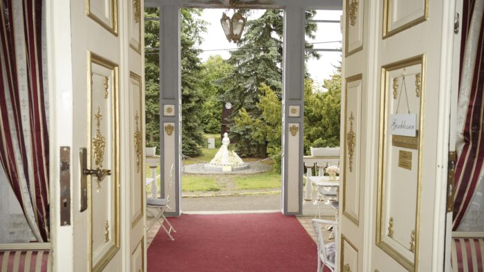 Herrenhaus mit Park und See – Bild 30