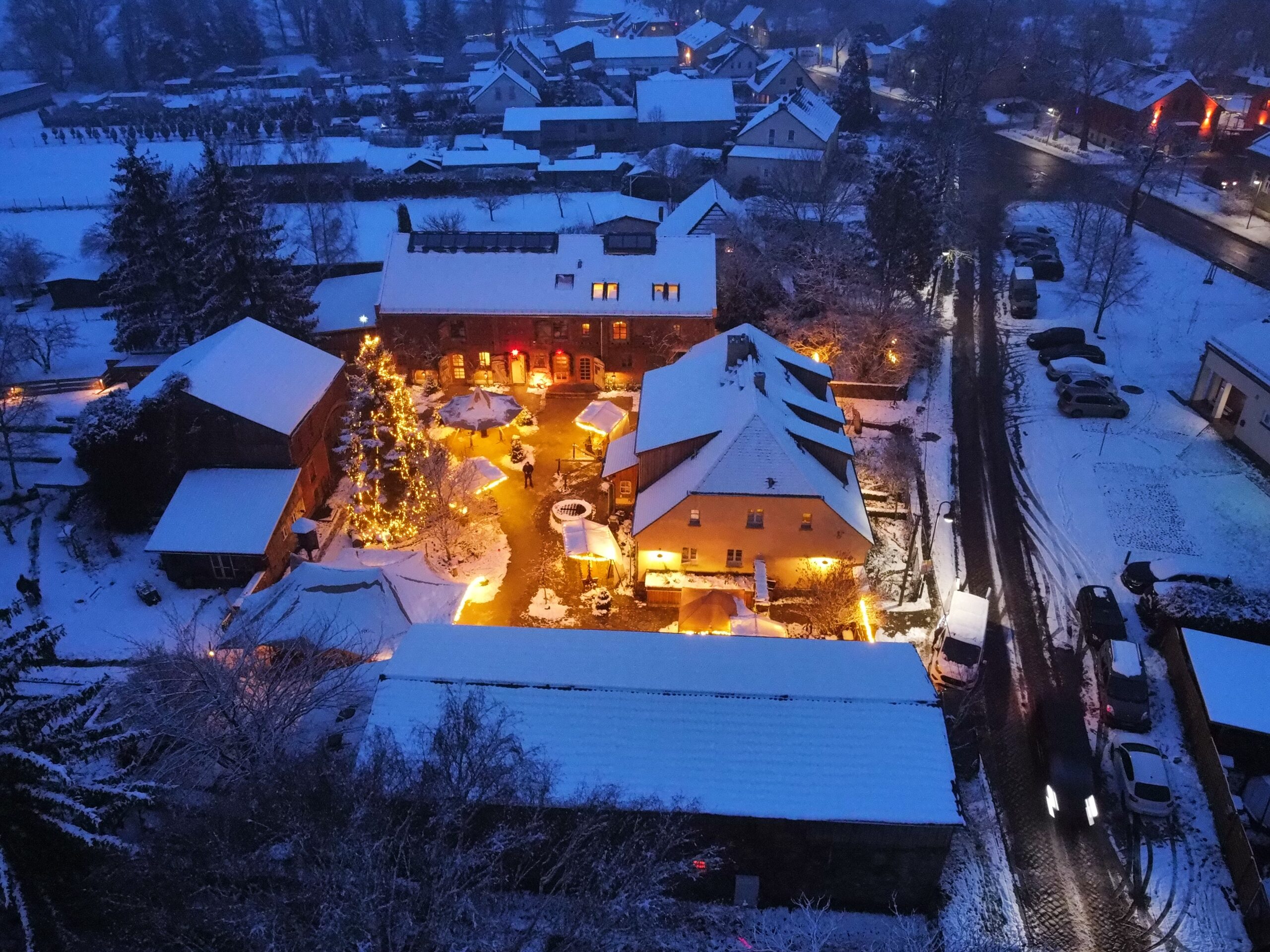 LUR2021_2222 | Event-Location, Garten / Park, Hotel / Pension, Kultureinrichtung – Bild 21