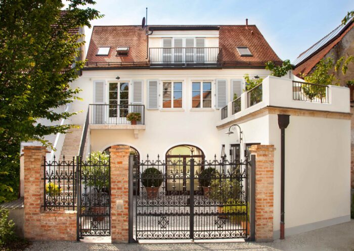 LUR2021_3183 | Büro, Haus (EFH, DHH, Reihenhaus), Loft, Villa, Wohnung (Altbau)