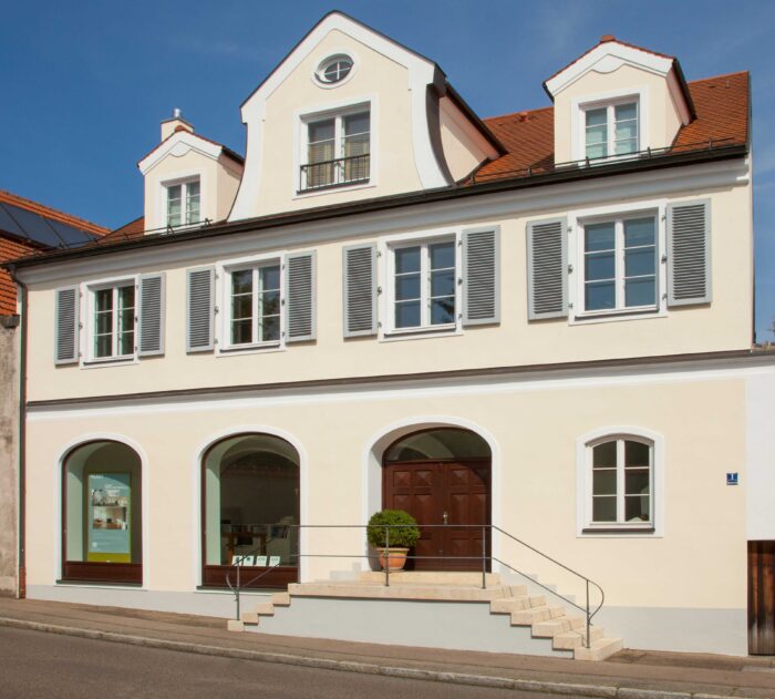 LUR2021_3183 | Büro, Haus (EFH, DHH, Reihenhaus), Loft, Villa, Wohnung (Altbau) – Bild 3