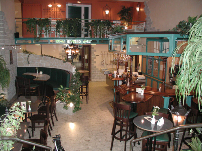 LUR2021_3218 | Cafe / Restaurant / Imbiss, Event-Location, Villa, Kultureinrichtung – Bild 12