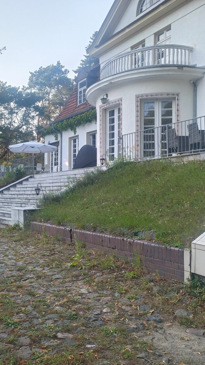 LUR2021_3258 | Villa – Bild 3
