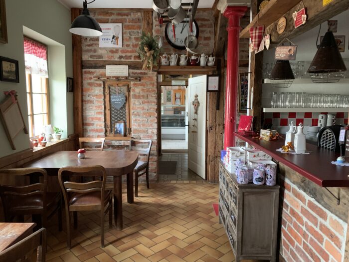 LUR2021_3299 | Cafe / Restaurant / Imbiss – Bild 11