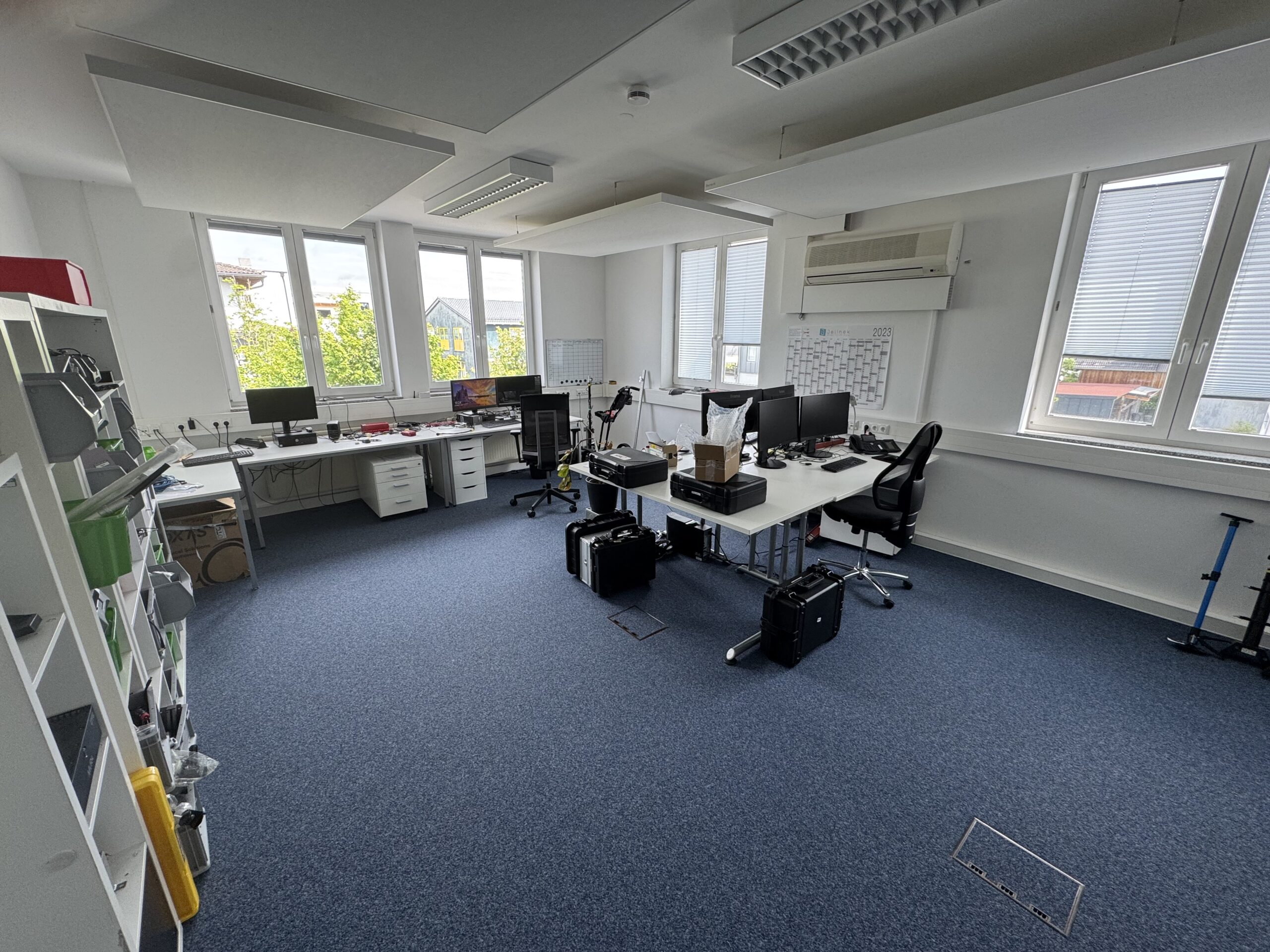 LUR2021_3319 | Büro