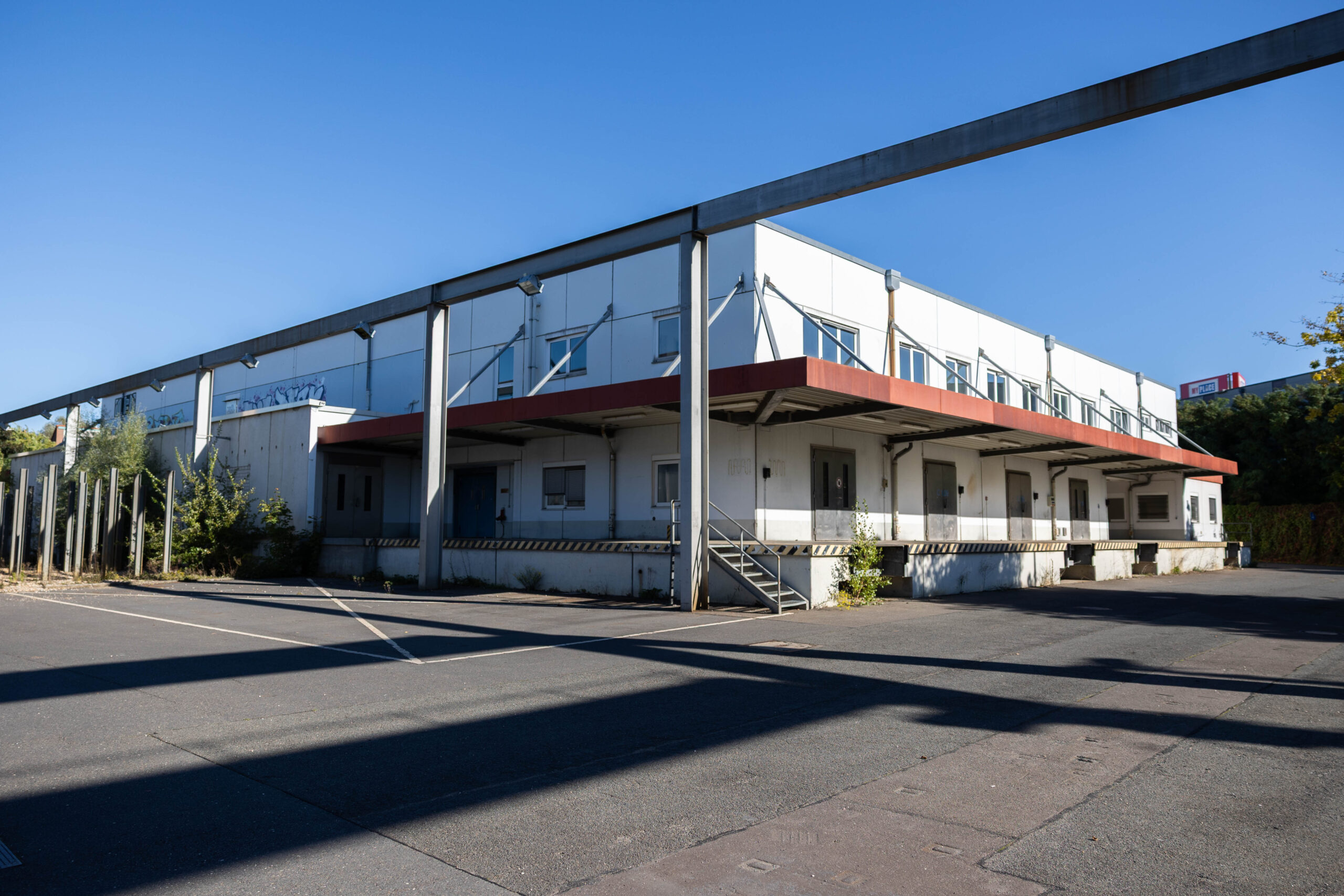 LUR2021_3331 | Halle, Industriekomplex, Lagerhalle – Bild 10