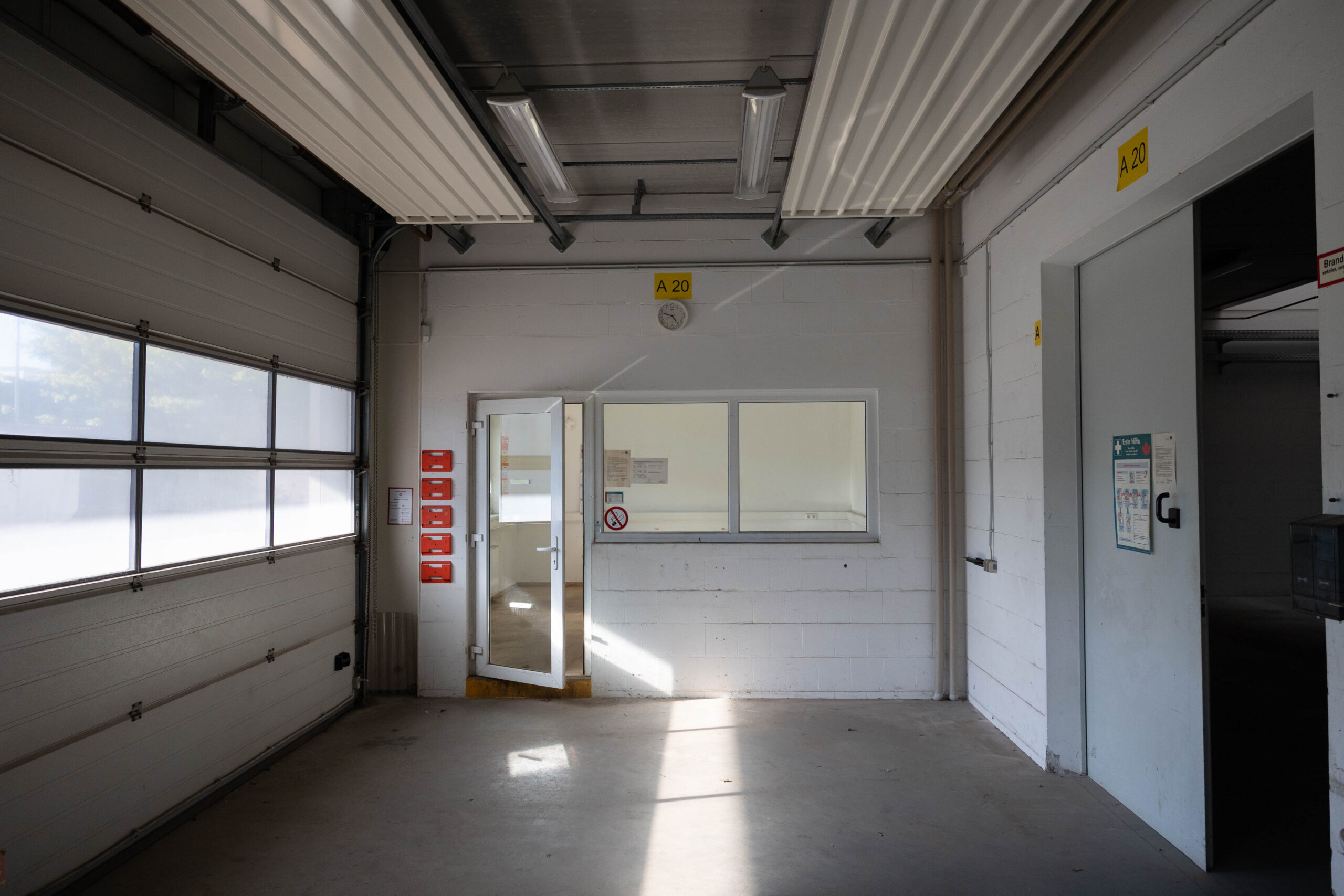 LUR2021_3331 | Halle, Industriekomplex, Lagerhalle – Bild 11