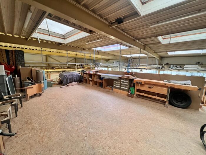 LUR2021_3323 | Handwerk (Bäcker, Tischler, KFZ), Halle – Bild 3