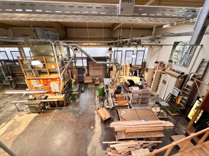 LUR2021_3323 | Handwerk (Bäcker, Tischler, KFZ), Halle