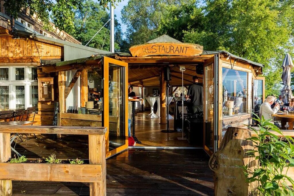 LUR2021_3360 | Bar / Klub / Disco, Cafe / Restaurant / Imbiss, Event-Location