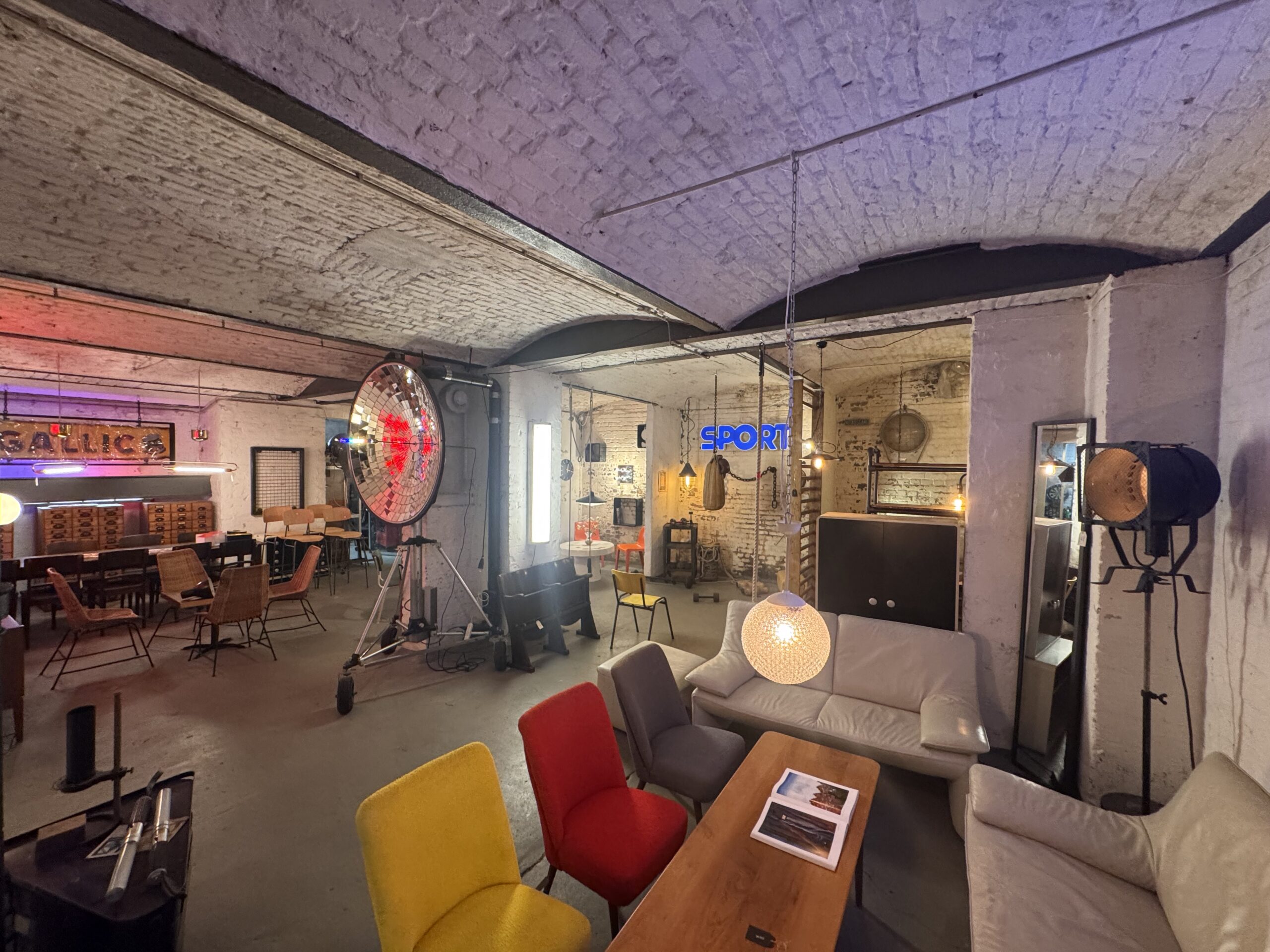 LUR2021_3371 | Bar / Klub / Disco, Event-Location, Sonstiges – Bild 9