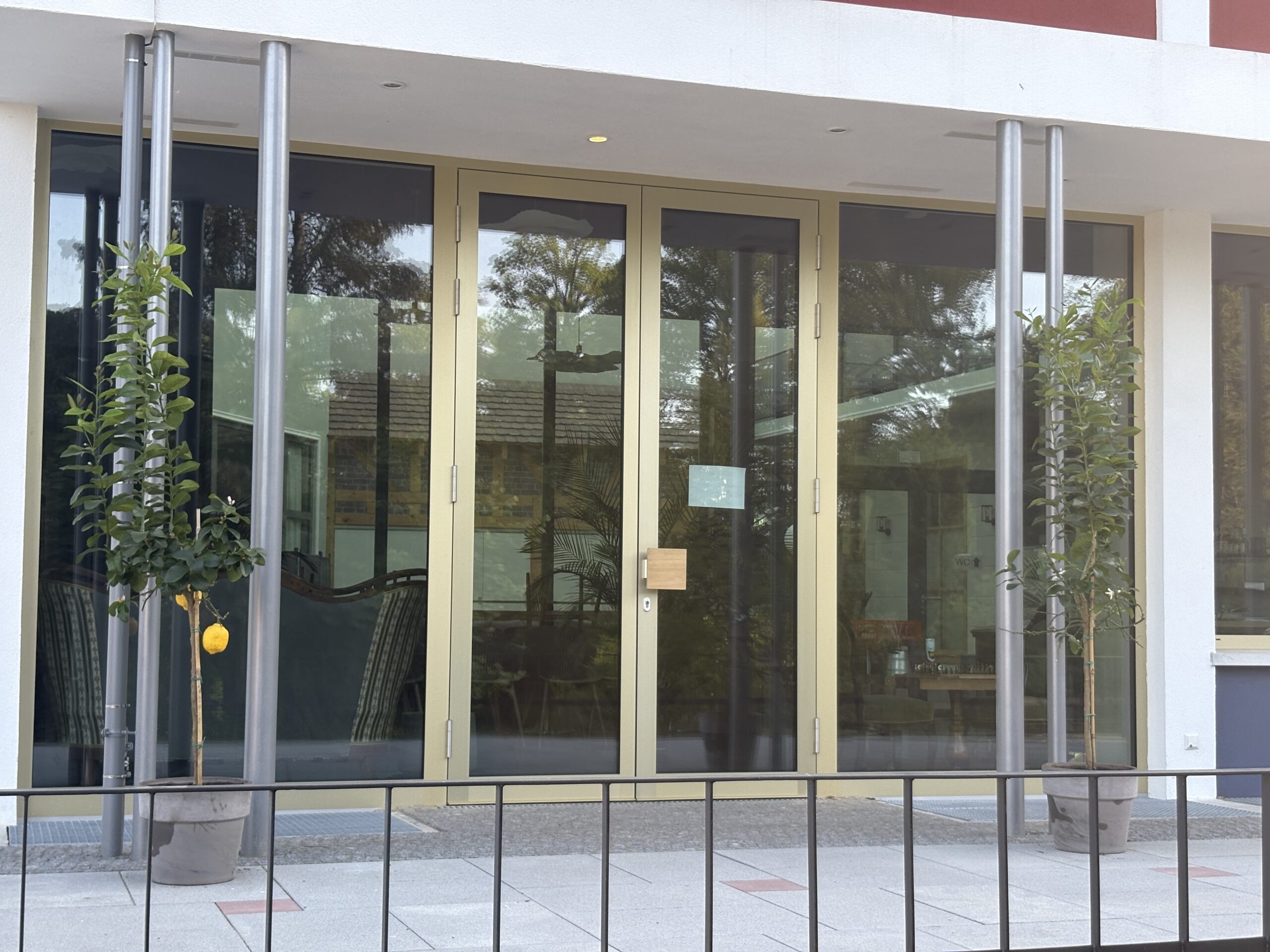 LUR2021_3377 | Bar / Klub / Disco, Cafe / Restaurant / Imbiss – Bild 6