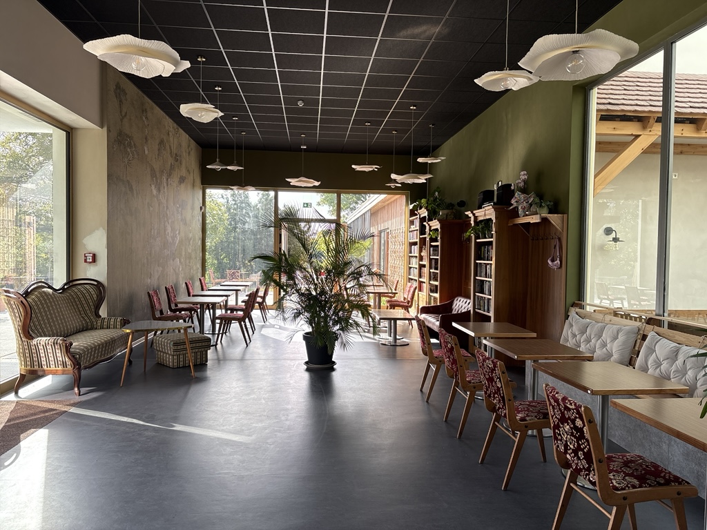 LUR2021_3377 | Bar / Klub / Disco, Cafe / Restaurant / Imbiss