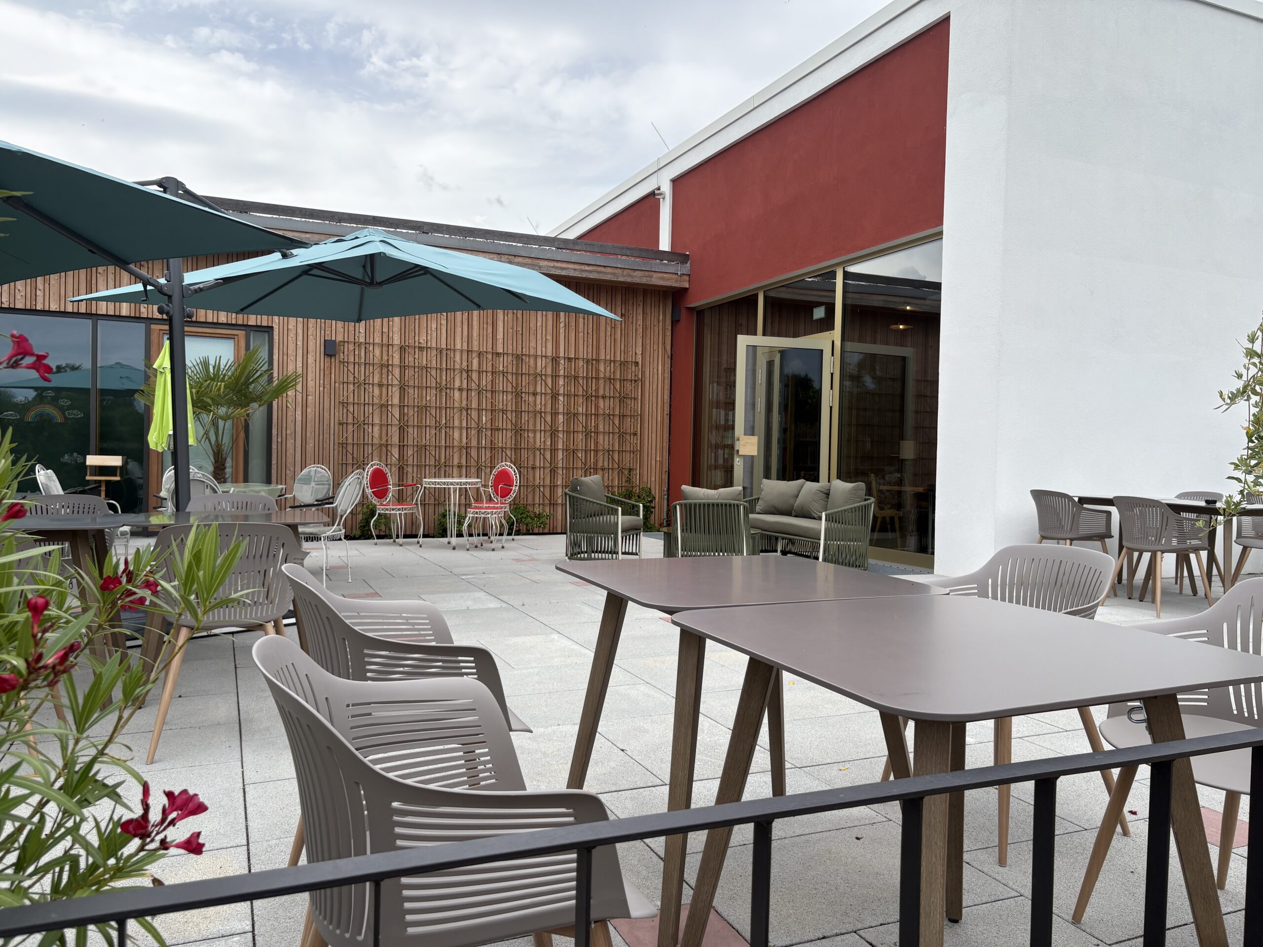 LUR2021_3377 | Bar / Klub / Disco, Cafe / Restaurant / Imbiss – Bild 5