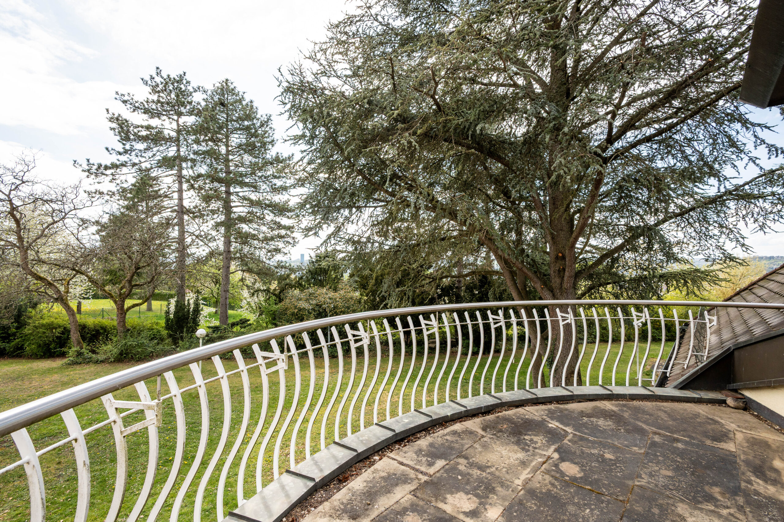 LUR2021_3432 | Villa – Bild 2