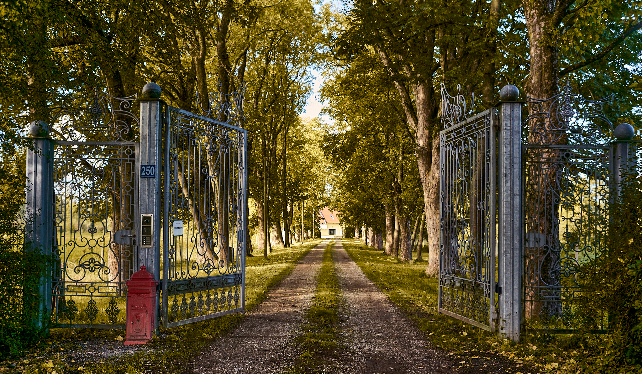 LUR2021_3469 | Garten / Park, Halle, Schloss / Burg, Villa, Wohnung (Altbau) – Bild 7