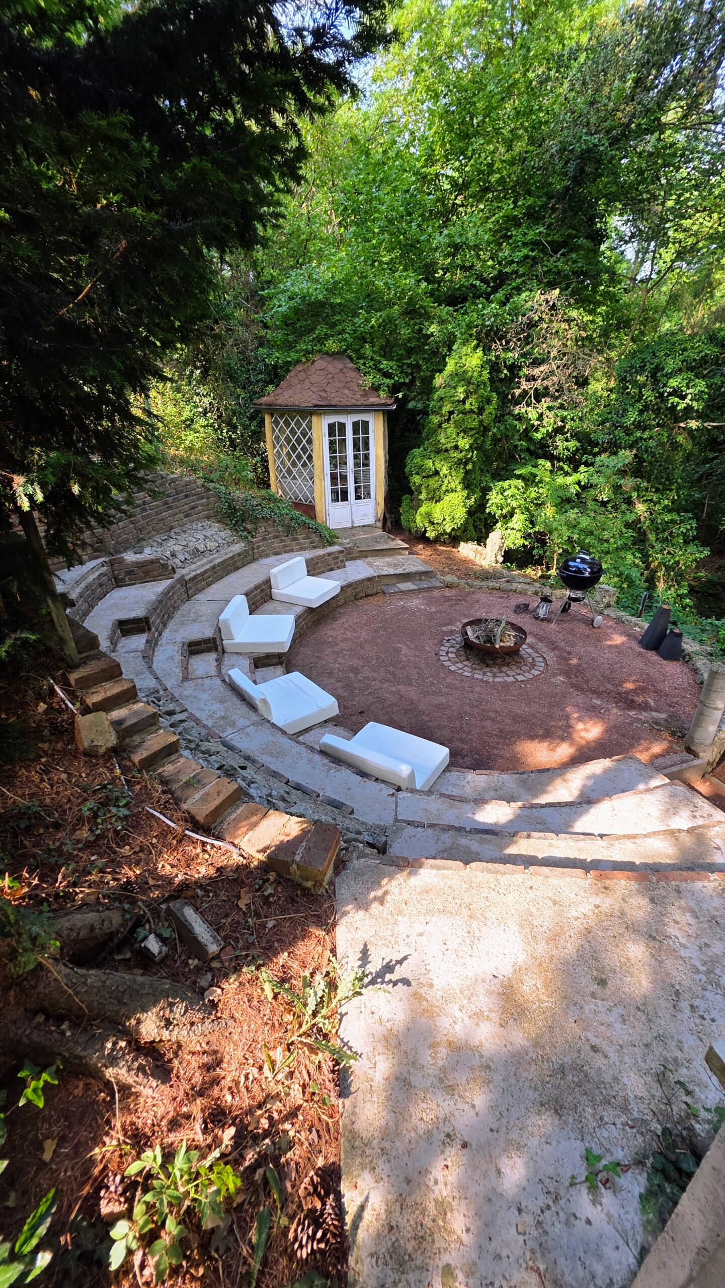 LUR2021_3557 | Garten / Park, Ruine / Lost place, Sonstiges, Villa – Bild 2